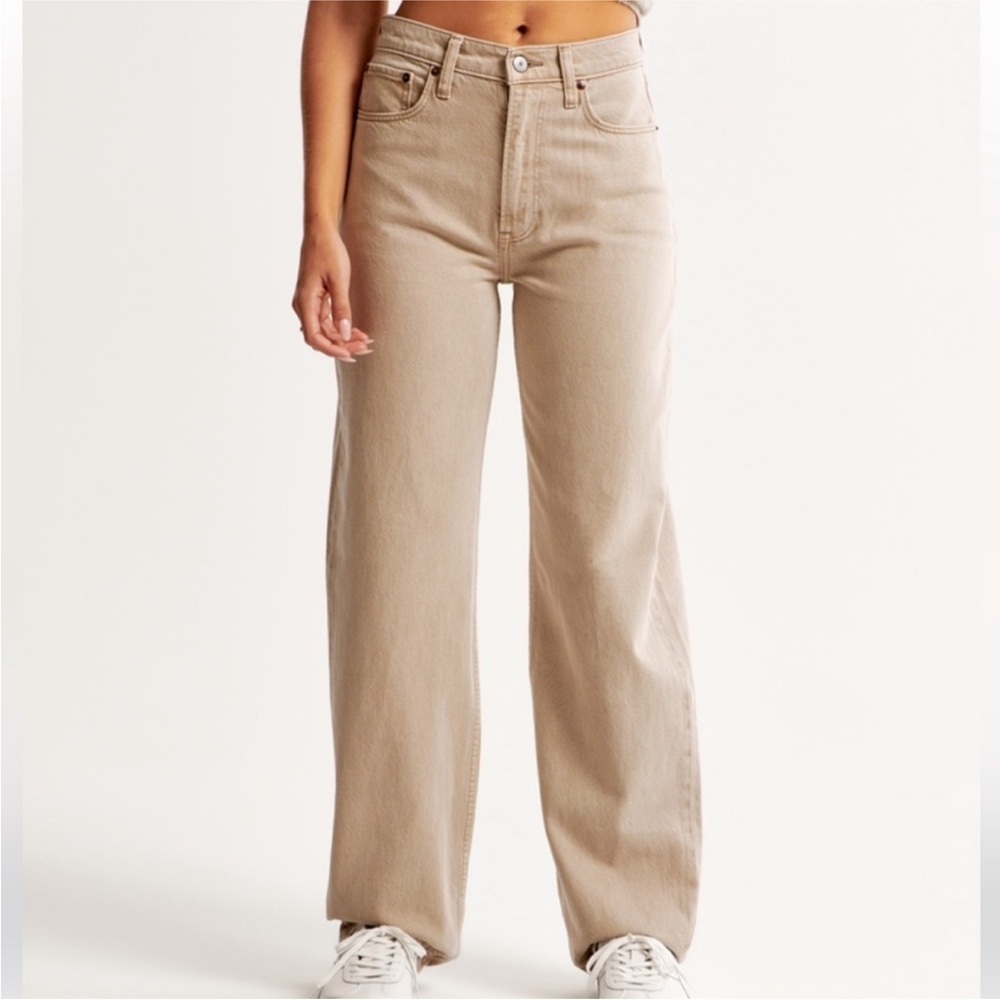Hollister ULTRA HIGH-RISE DAD JEAN Tan​